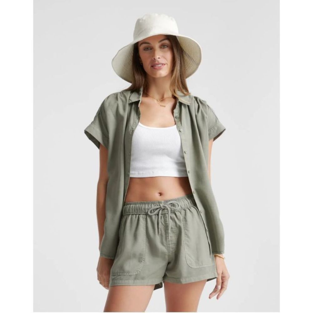 Quince Women's Vintage Wash Tencel Camp Shirt  Green L